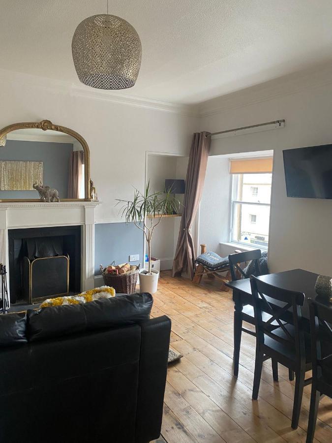 Central 3 Bed Flat, Forres Esterno foto